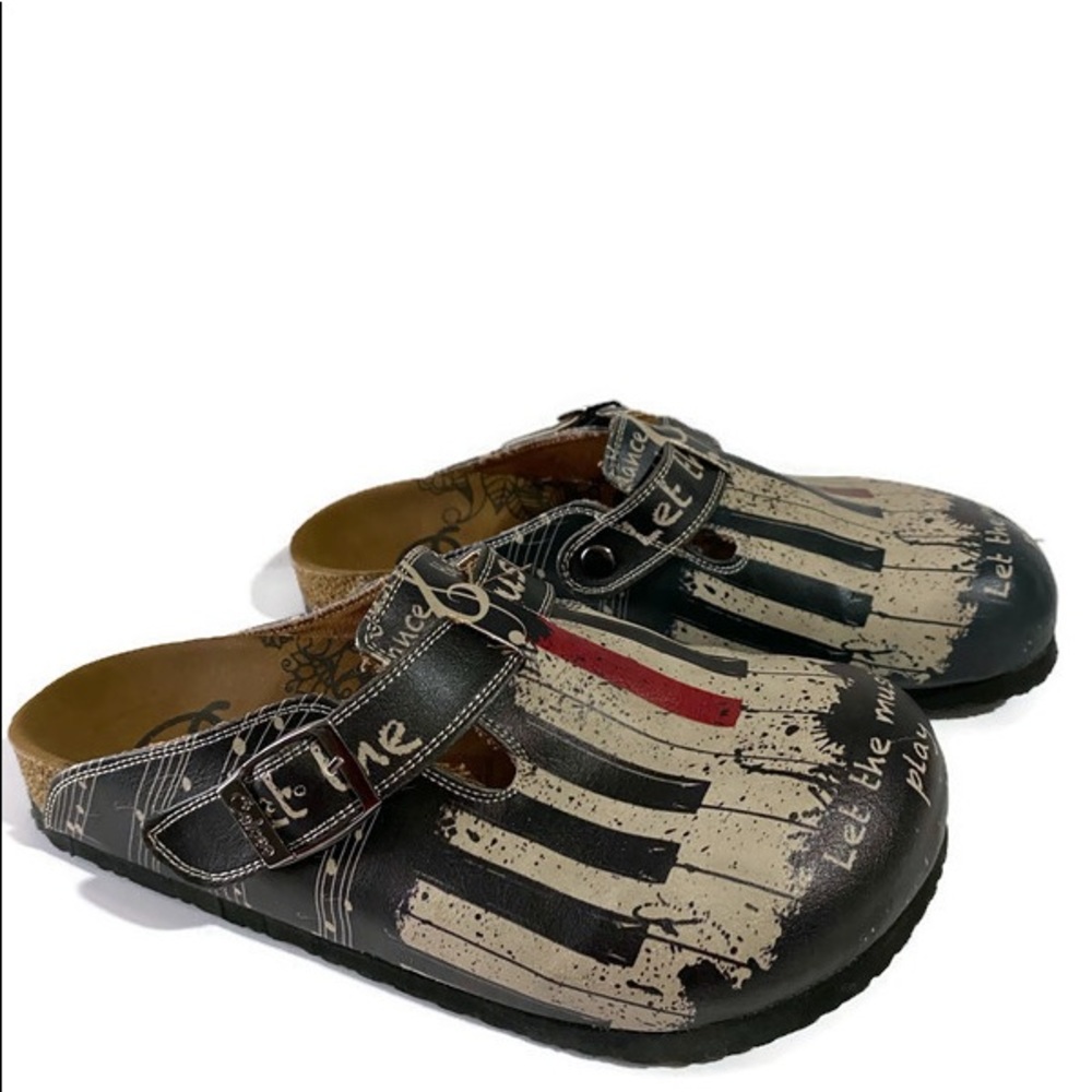 Nwot...Calceo Red/Blk/Wht Piano Pattern Clogs - image 2